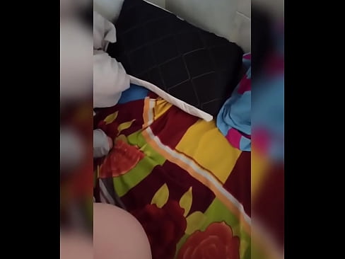 ❤️ 我的室友一個人呆在家裡,因為她的丈夫去度假了,我趁機操她,給她灌奶 超級色情 在我們